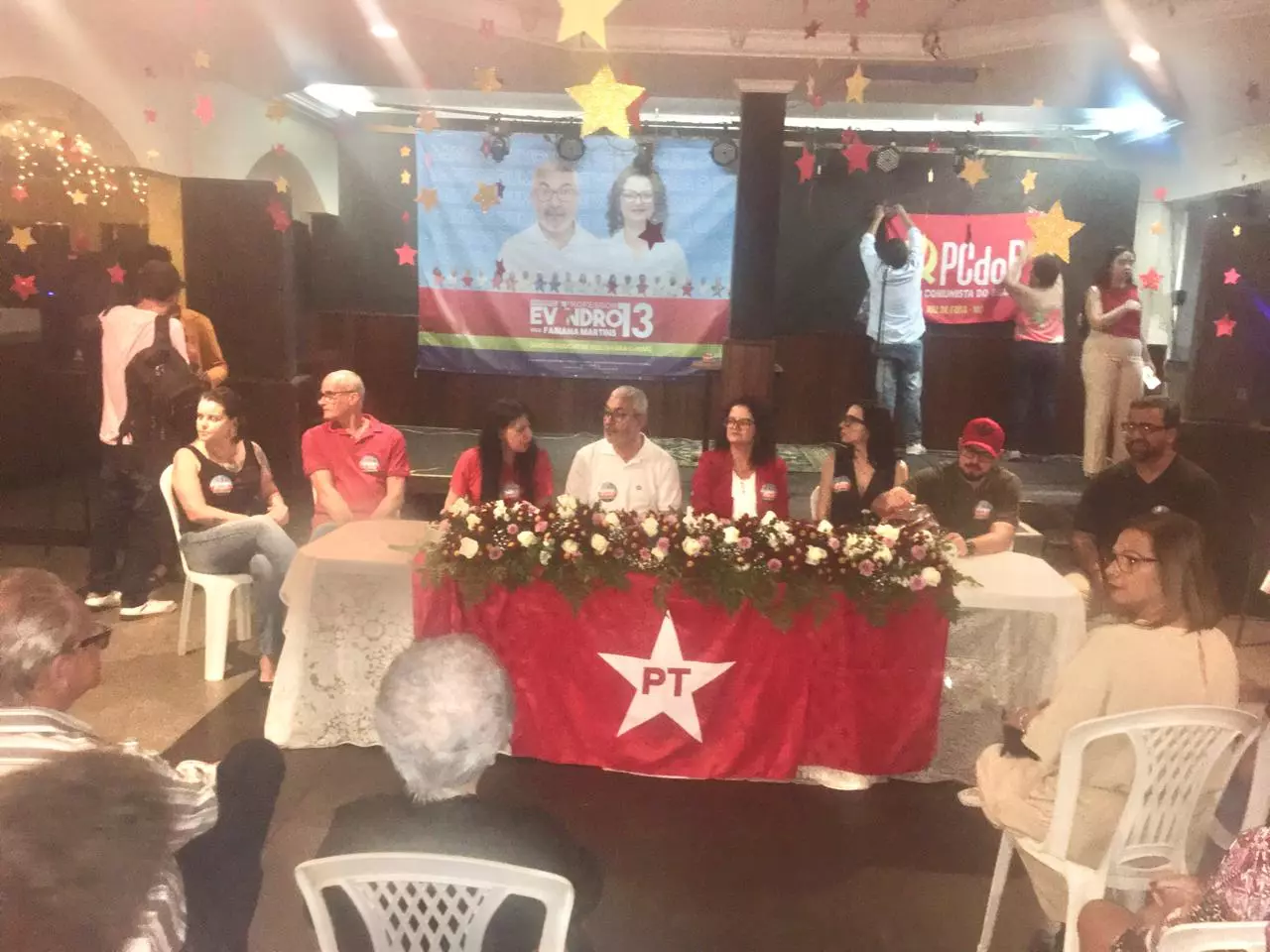 Evandro Nery e Fabiana Martins iniciam campanha em Santos Dumont